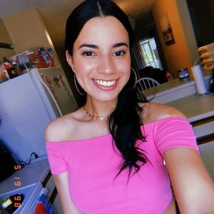 Meet your Posher, Daniela